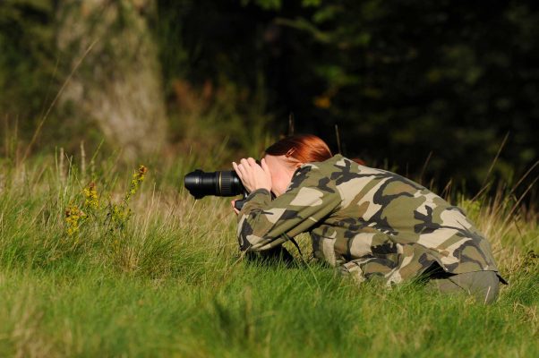 Premiers-pas-dans-observation-photographe-nature-et-camouflage-expert-camouflage-olfactif